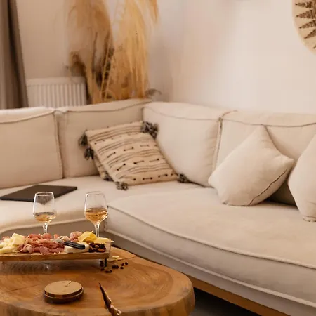 2bd Urban Nest *