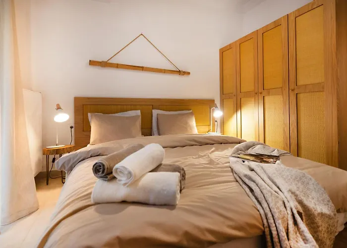 2bd Urban Nest *