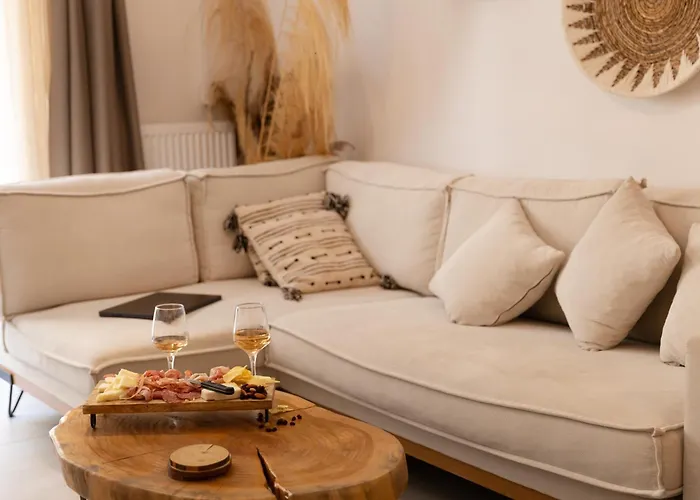 2bd Urban Nest *